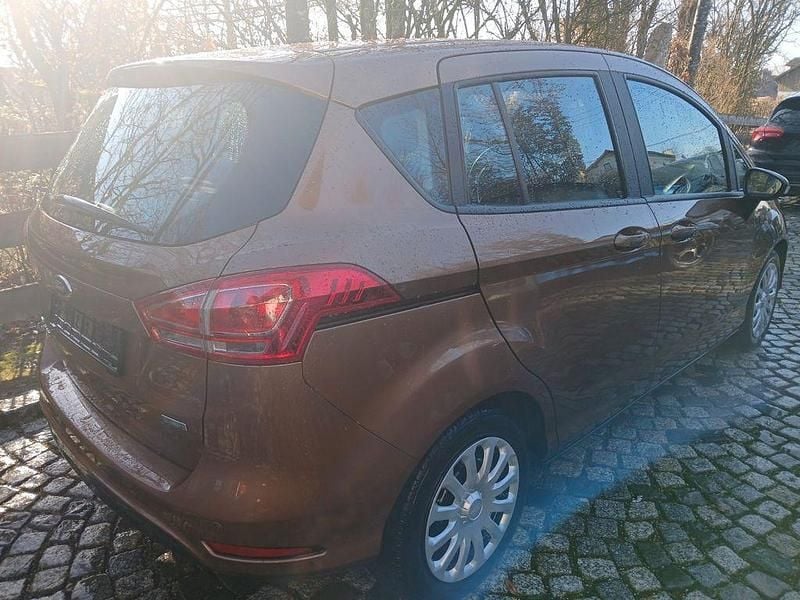 Gebraucht Ford B-MAX SYNC Edition 101 PS (74 kW) 2015 Braun Van / Kleinbus