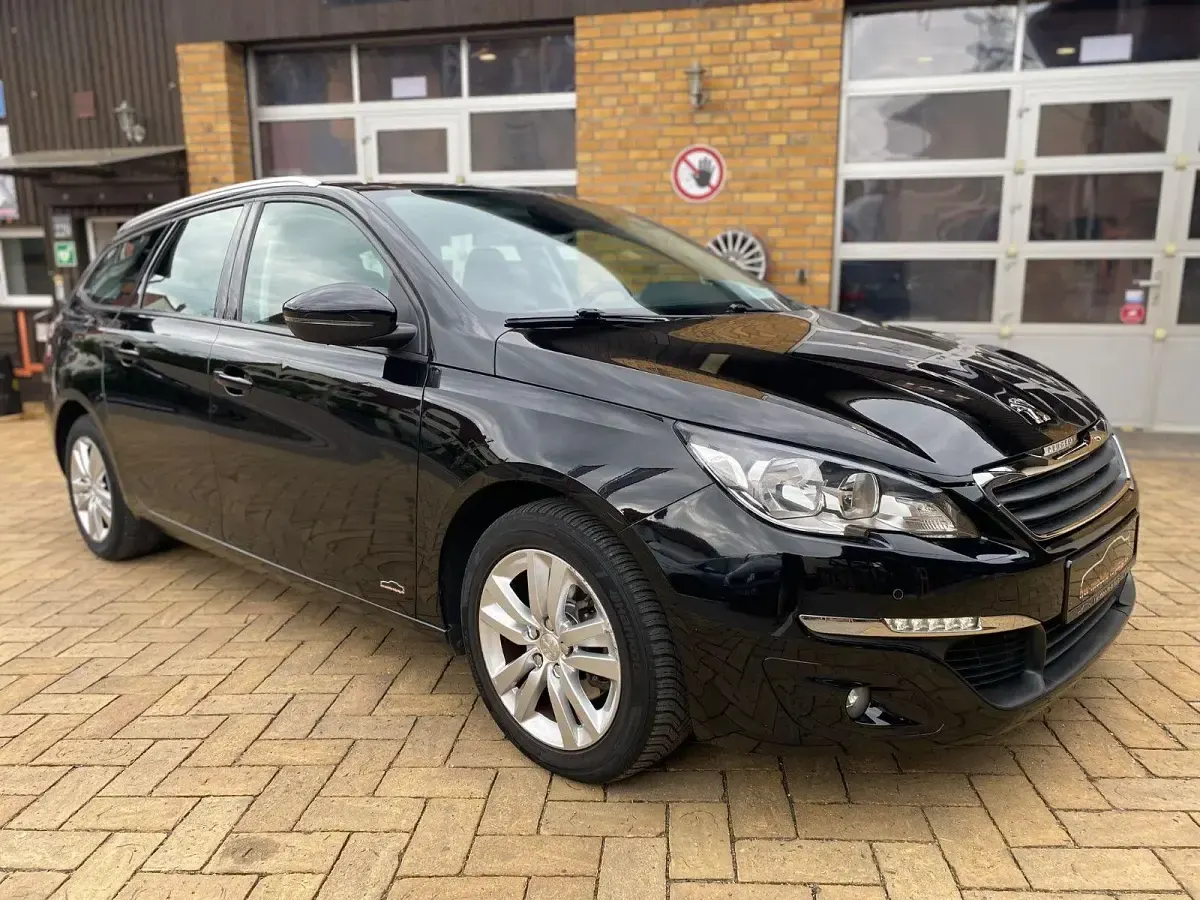 Gebraucht Peugeot 308 SW Active 120 PS (88 kW) 2016 Kombi