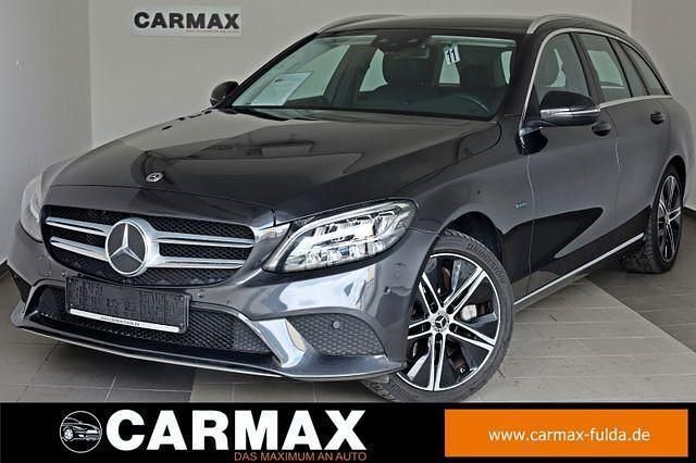 Grau Gebraucht 2021 Mercedes C300e Avantgarde Kombi | 24.400 € (Fairer Preis) - Bild 1/4