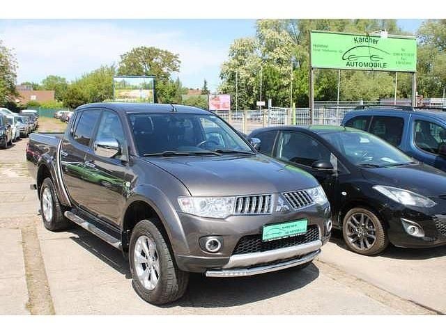 Granitbraun (m) Gebraucht 2013 Mitsubishi L200 Intense Abholung | 16.690 € (Fairer Preis) - Bild 1/4