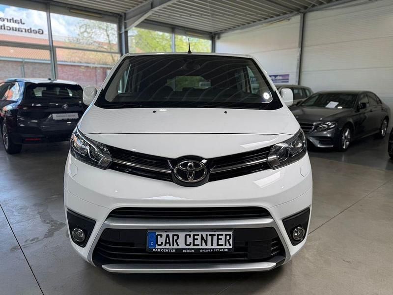 Gebraucht Toyota Proace Verso Team 150 PS (110 kW) 2018 Weiß Kombi