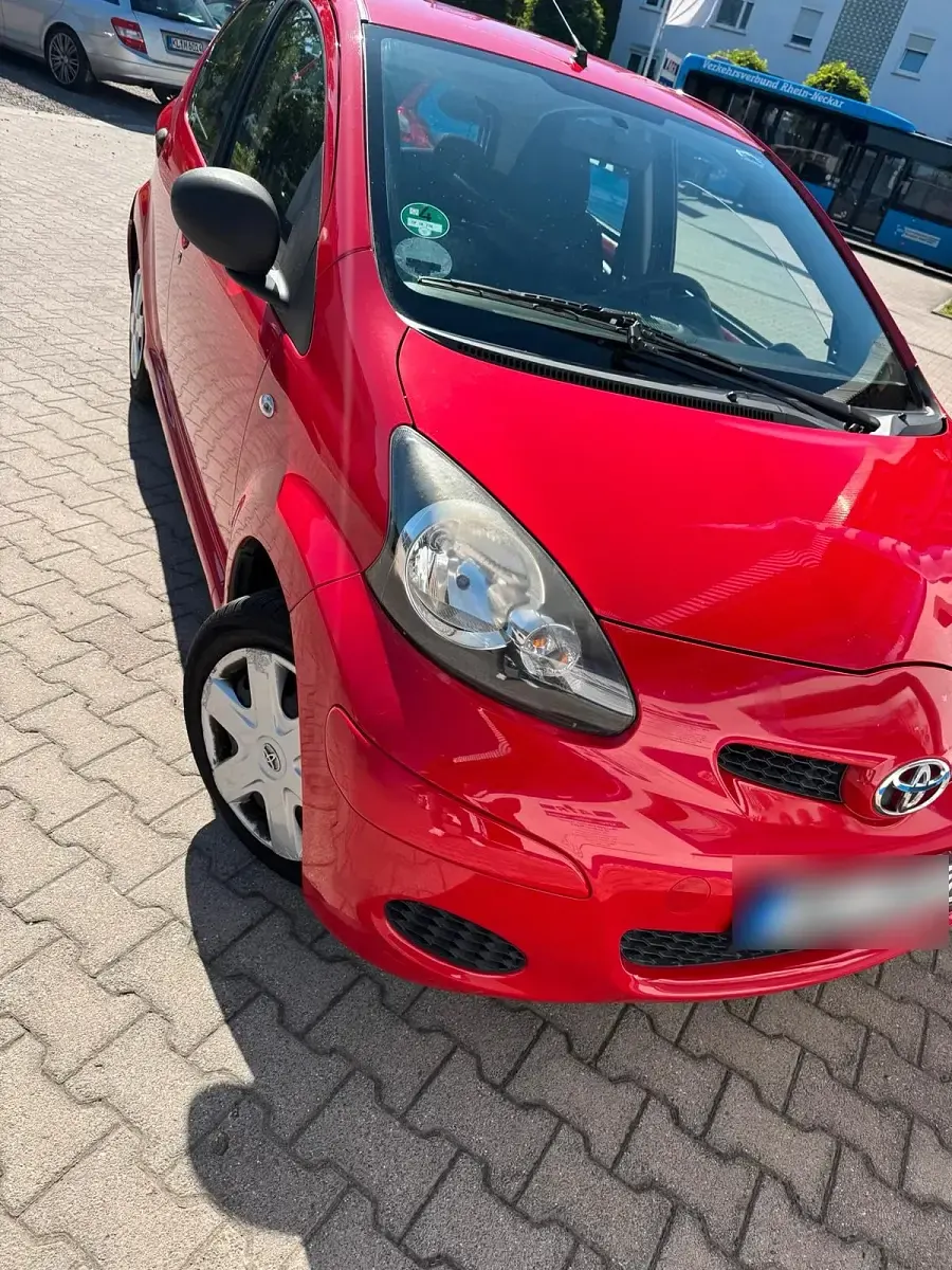 Gebraucht Toyota Aygo 2009 Rot Kleinwagen
