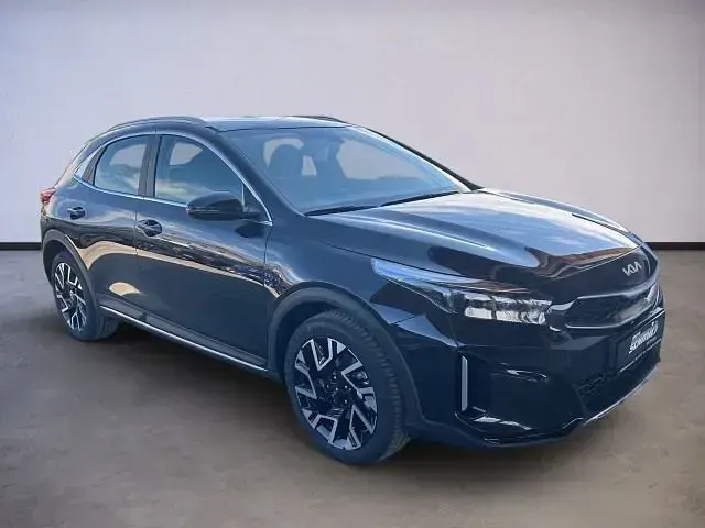 Neu Kia XCeed Exclusive 150 PS (110 kW) 2026 Schwarz SUV