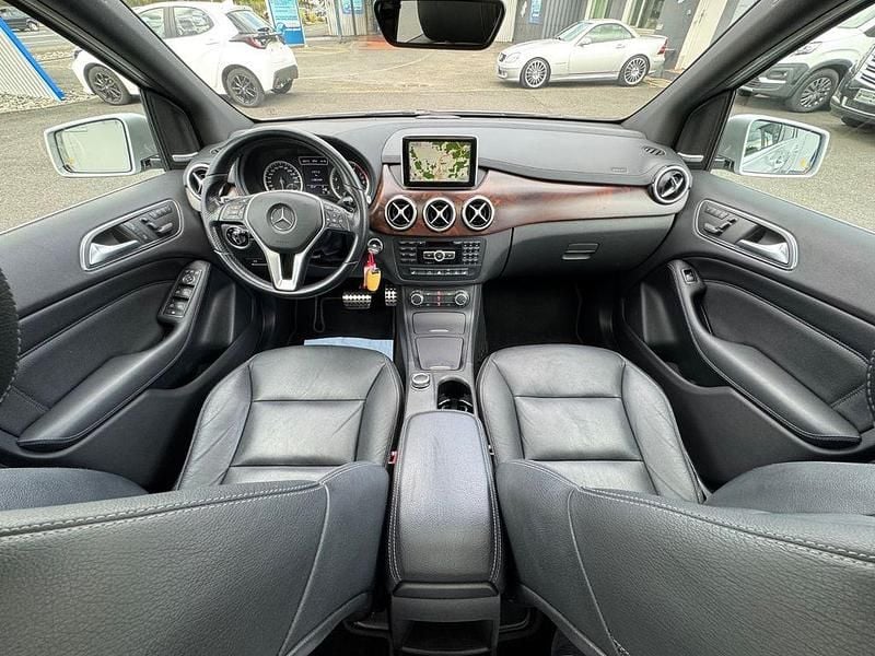 Gebraucht Mercedes B200 Sport 156 PS (114 kW) 2013 Silber Van / Kleinbus