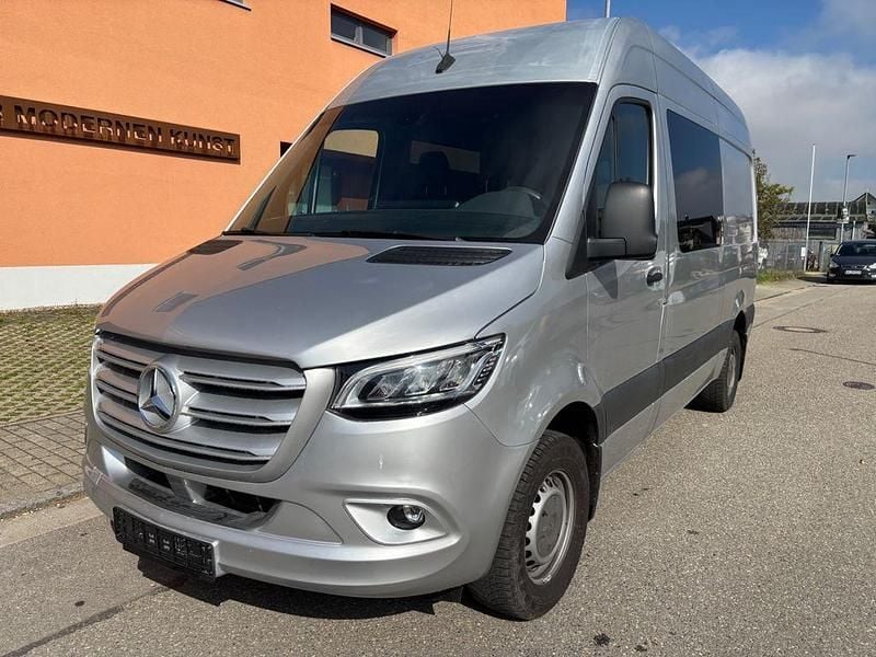 Silber Gebraucht 2018 Mercedes Sprinter Van | 28.900 € (Etwas zu teuer) - Bild 1/4