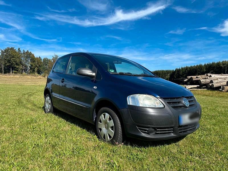Gebraucht VW Fox 75 PS (55 kW) 2006 Blau Kleinwagen