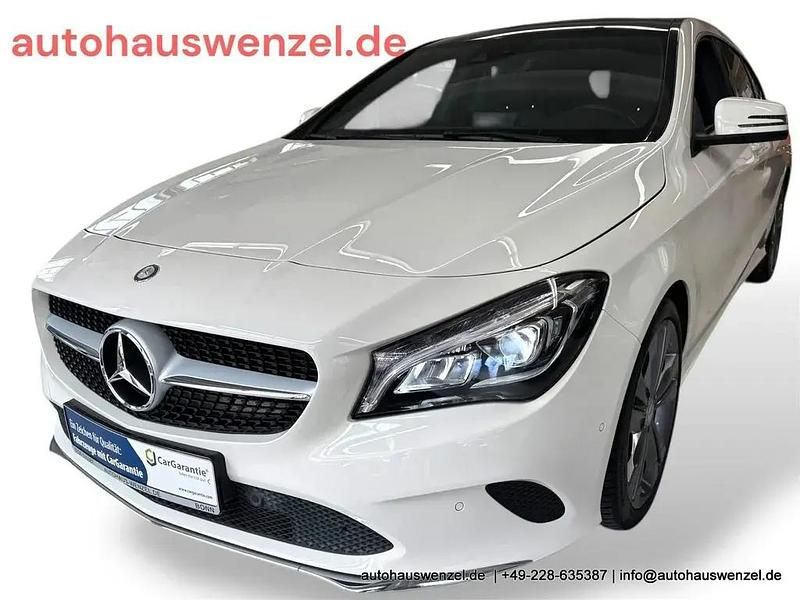 Calcitweiss Gebraucht 2017 Mercedes CLA200 Shooting Brake Kombi | 21.500 € (Fairer Preis) - Bild 1/4