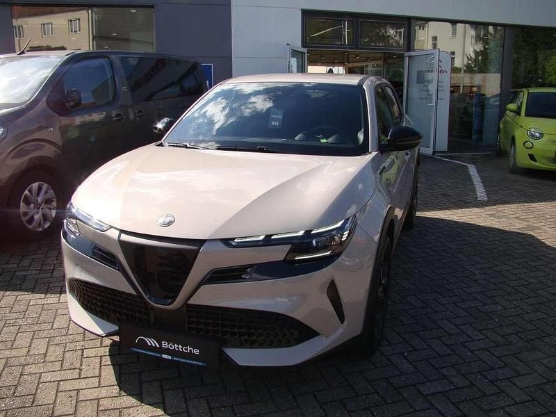 Other Neu 2024 Alfa Romeo GT Junior Edizione Speciale SUV | 27.990 € (Superpreis) - Bild 1/4
