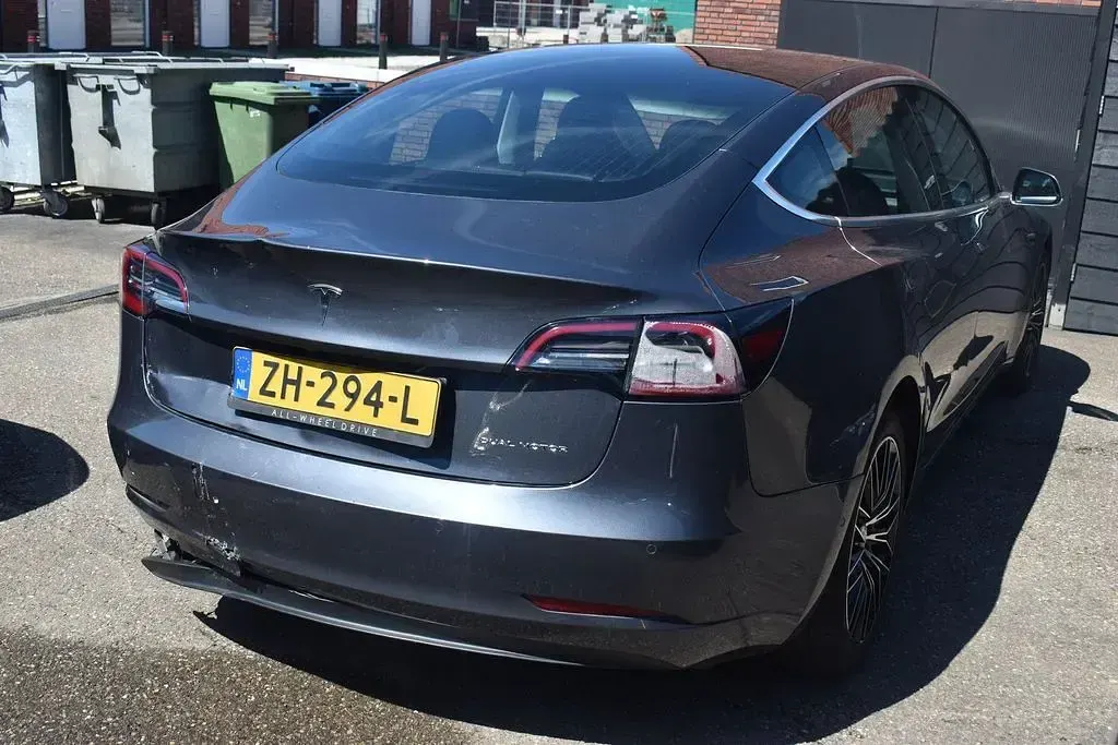 Gebraucht Tesla Model 3 Long Range AWD 258 kW (351 PS) 2019 Grau Limousine