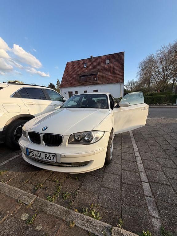 Gebraucht BMW 116 122 PS (89 kW) 2008 Weiß Kleinwagen