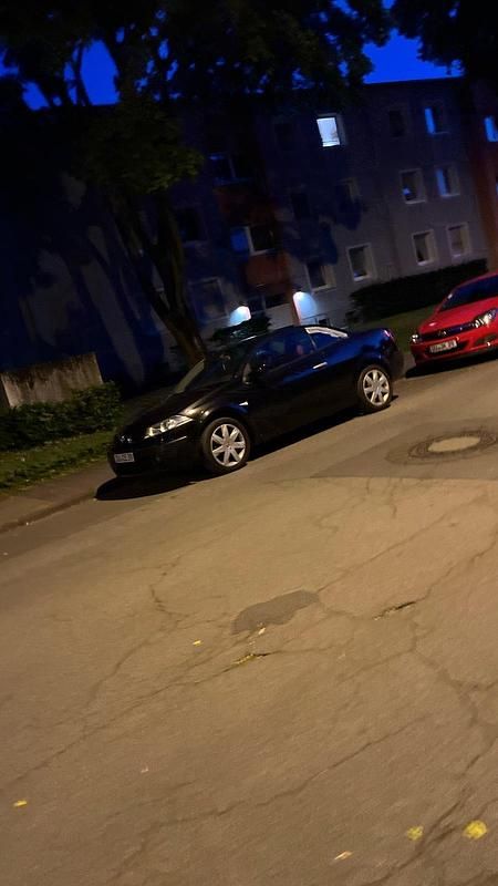 Schwarz Gebraucht 2006 Renault Mégane Cabriolet Cabrio | 700 € (Superpreis) - Bild 1/4