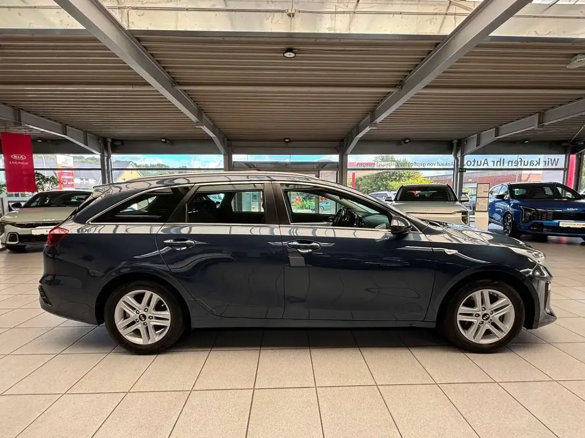Gebraucht Kia Ceed Sportswagon Turbo 140 PS (102 kW) 2019 (cb7) cosmoblau met. Kombi