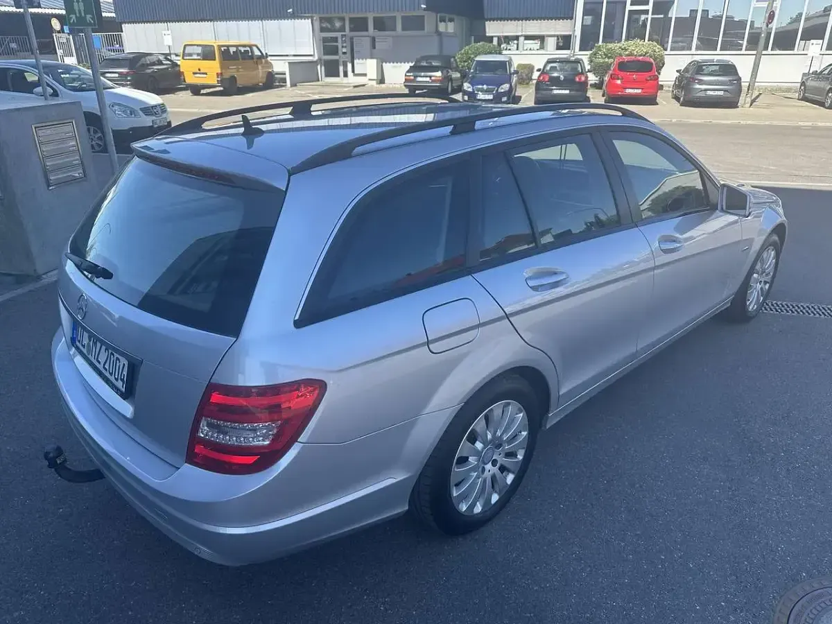 Gebraucht Mercedes C180 120 PS (88 kW) 2012 Grau Kombi