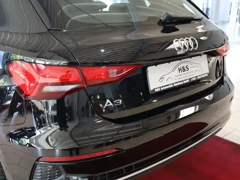 Gebraucht Audi A3 Basis 150 PS (110 kW) 2023 Brillantschwarz Limousine