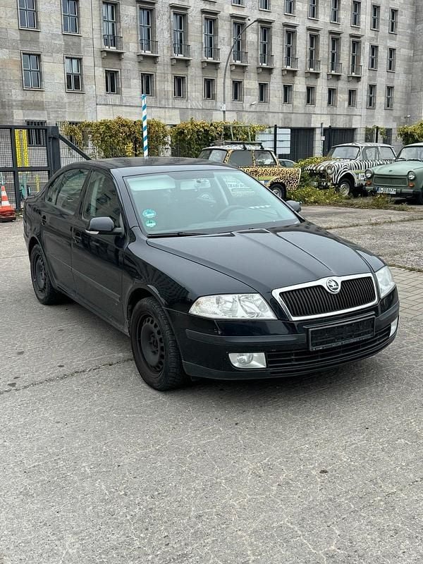 Schwarz Gebraucht 2008 Skoda Octavia Limousine | 899 € (Superpreis) - Bild 1/4