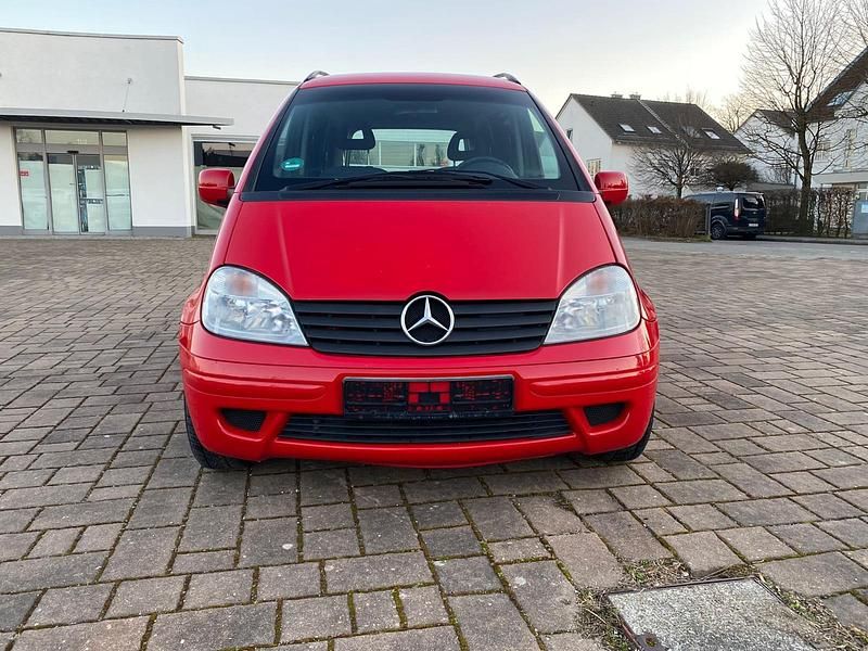Gebraucht Mercedes Vaneo 60 PS (44 kW) 2002 Rot Van / Kleinbus
