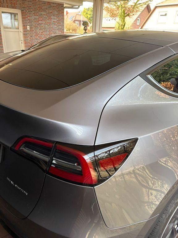 Gebraucht Tesla Model Y 274 kW (373 PS) 2024 Silber SUV