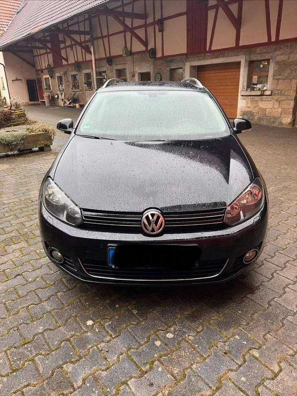 Gebraucht VW Golf VII Style 105 PS (77 kW) 2013 Schwarz Kombi