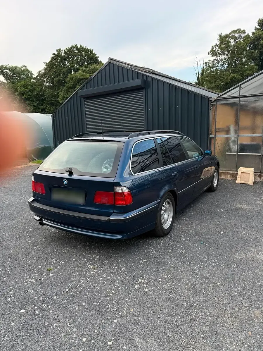Gebraucht BMW 528 193 PS (141 kW) 2000 Blau Kombi