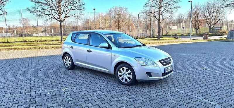 Gebraucht 2009 Kia Ceed Sportswagon Kombi | 2.650 € (Guter Preis) - Bild 1/4