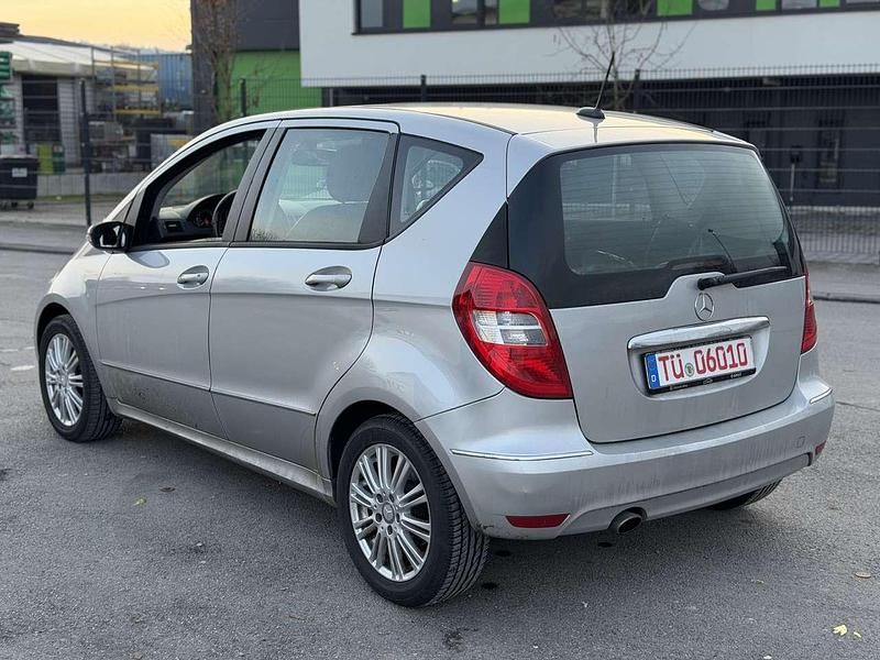 Gebraucht Mercedes A160 95 PS (69 kW) 2011 Grau Limousine