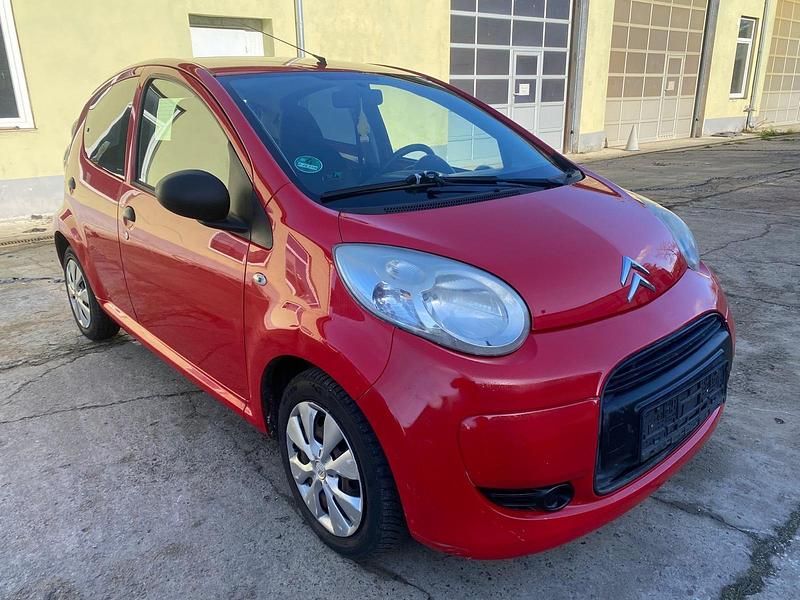 Rot Gebraucht 2010 Citroën C1 Kleinwagen | 1.990 € (Guter Preis) - Bild 1/4