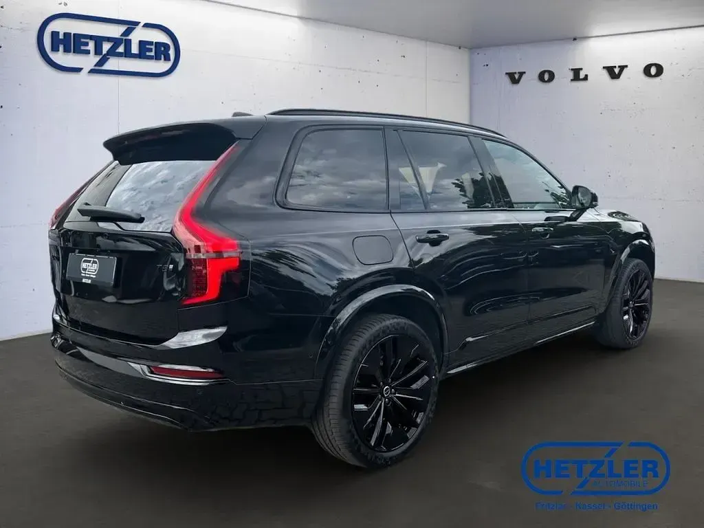Neu Volvo XC90 Plus 407 PS (299 kW) 2026 Schwarz SUV