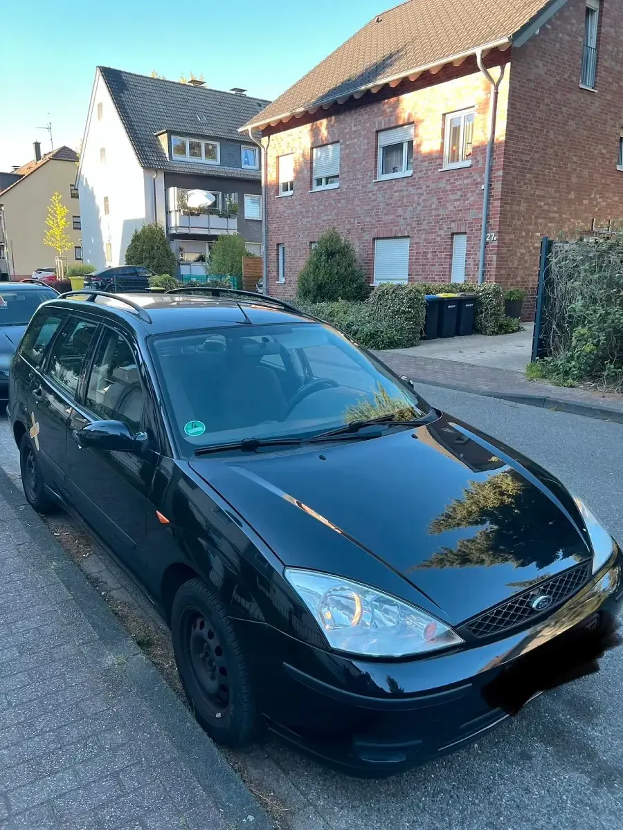 Usado Ford Focus 100 HP (73 kW) 2006 Preto Carrinha