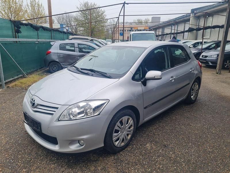 Gebraucht Toyota Auris 99 PS (72 kW) 2010 Grau Kleinwagen