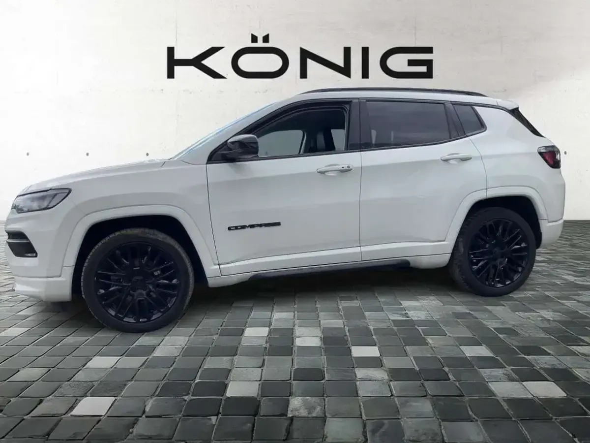 Gebraucht Jeep Compass Altitude 131 PS (96 kW) 2023 Alpine white SUV
