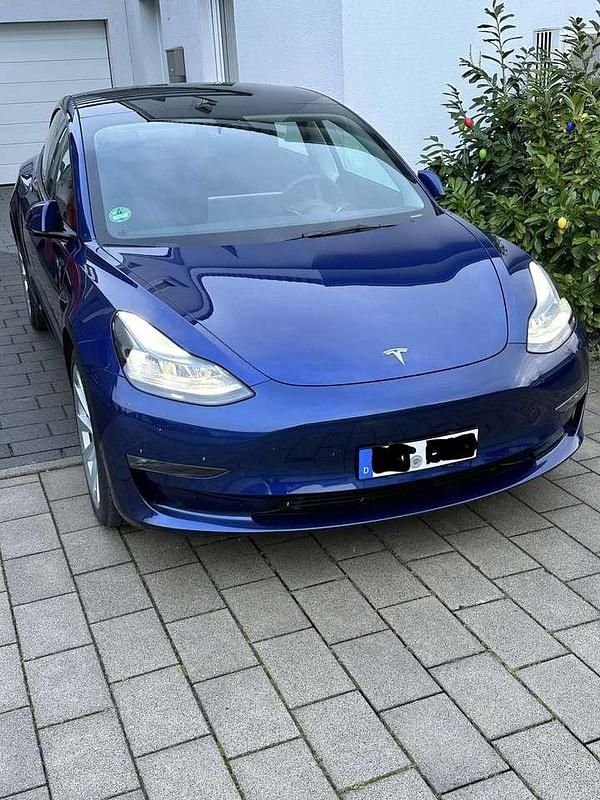 Gebraucht 2022 Tesla Model 3 Limousine | 33.900 € (Etwas zu teuer) - Bild 1/4