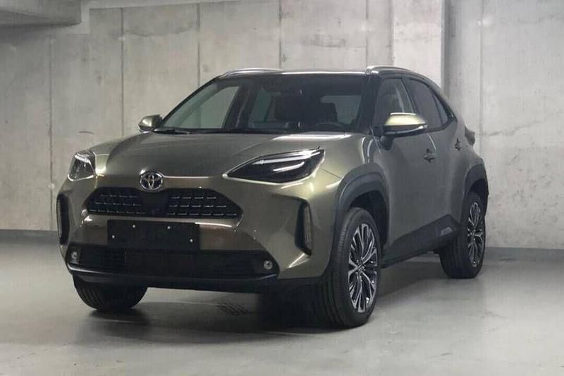 Grau Neu 2025 Toyota Yaris Cross SUV | 28.490 € (Fairer Preis) - Bild 1/1