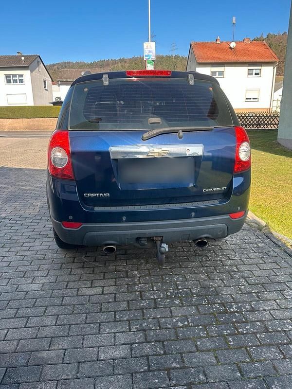 Gebraucht Chevrolet Captiva 136 PS (100 kW) 2010 Blau SUV