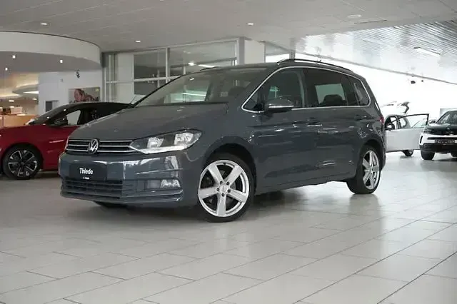 Gebraucht VW Touran Comfortline 150 PS (110 kW) 2021 Delfingrau metallic Van / Kleinbus
