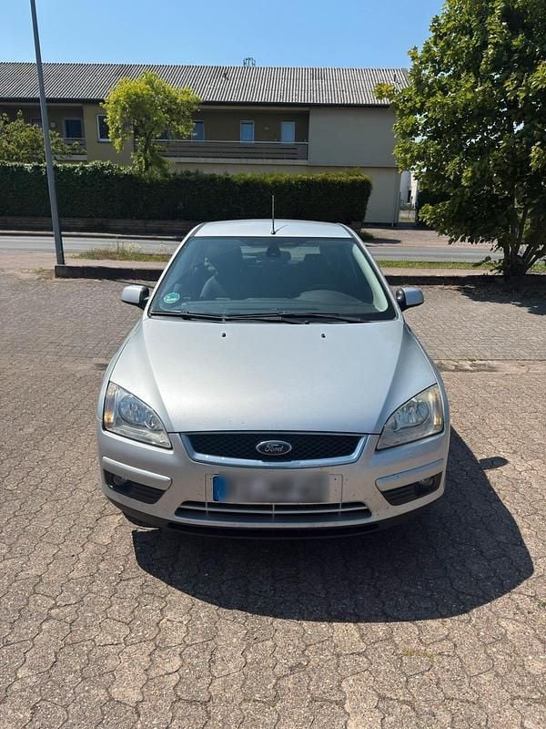Silber Gebraucht 2007 Ford Focus Limousine | 1.800 € (Fairer Preis) - Bild 1/4