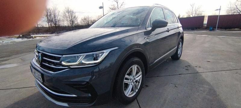 Grau Gebraucht 2021 VW Tiguan Elegance SUV | 22.998 € (Guter Preis) - Bild 1/4