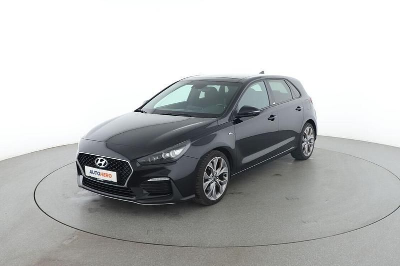 Schwarz Gebraucht 2020 Hyundai i30 N Line Limousine | 17.210 € (Fairer Preis) - Bild 1/3