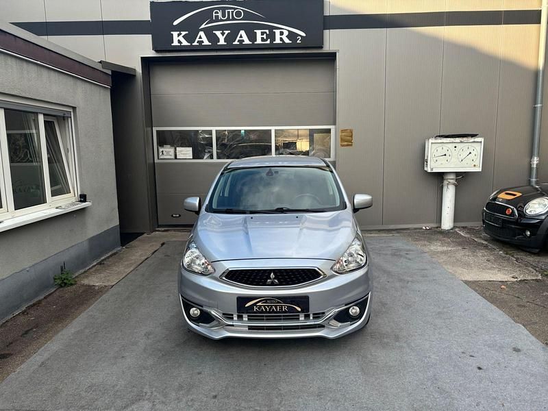 Silber Gebraucht 2016 Mitsubishi Space Star Edition+ Kleinwagen | 9.800 € (Etwas zu teuer) - Bild 1/4