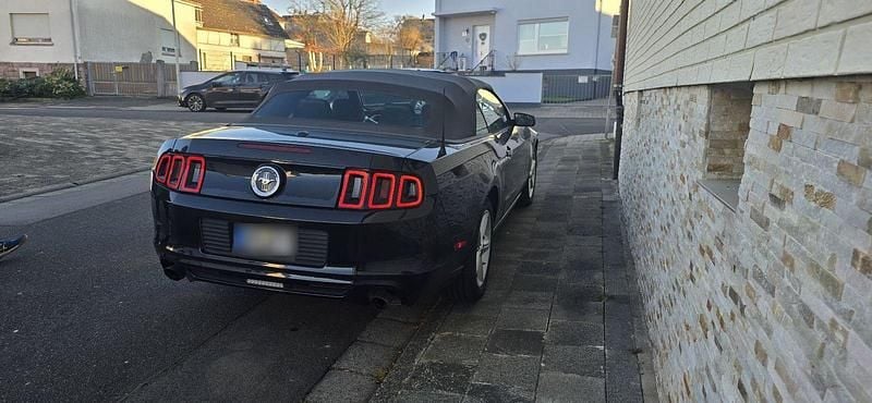Gebraucht Ford Mustang Premium 309 PS (227 kW) 2012 Schwarz Cabrio