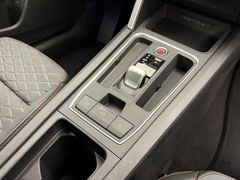 Gebraucht Seat Leon FR-Line 204 PS (150 kW) 2024 Weiß Limousine