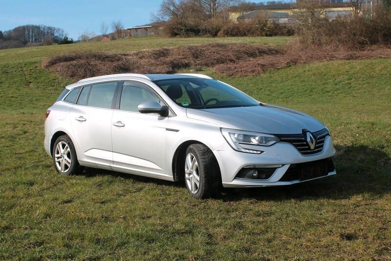 Silber Gebraucht 2018 Renault Mégane GrandTour Business Kombi | 6.700 € - Bild 1/4