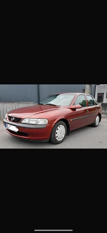 Rot Gebraucht 1997 Opel Vectra Limousine | 1.100 € (Superpreis) - Bild 1/4