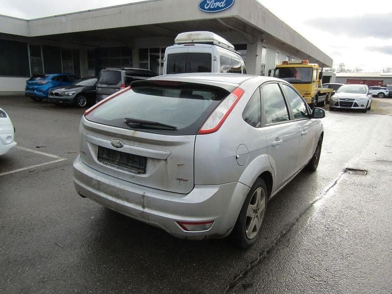 Gebraucht Ford Focus 116 PS (85 kW) 2008 Silber Limousine