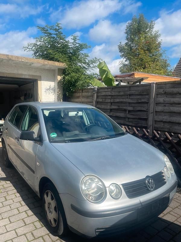 Grau Gebraucht 2003 VW Polo Kleinwagen | 700 € (Superpreis) - Bild 1/4