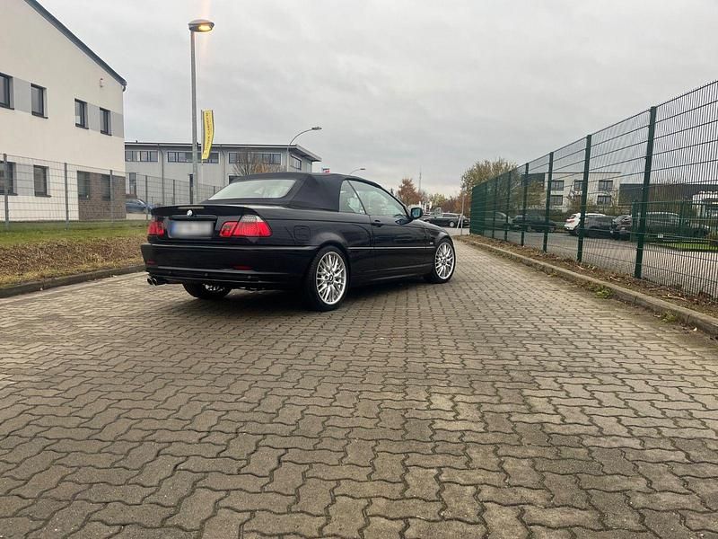 Gebraucht BMW 320 170 PS (125 kW) 2002 Blau Cabrio