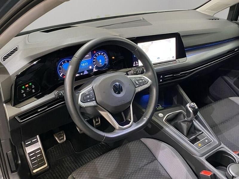 Gebraucht VW Golf VIII Active 150 PS (110 kW) 2022 Grau Limousine