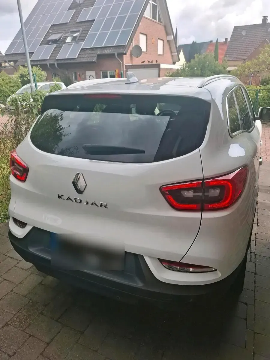 Gebraucht Renault Kadjar 140 PS (102 kW) 2022 Weiß SUV