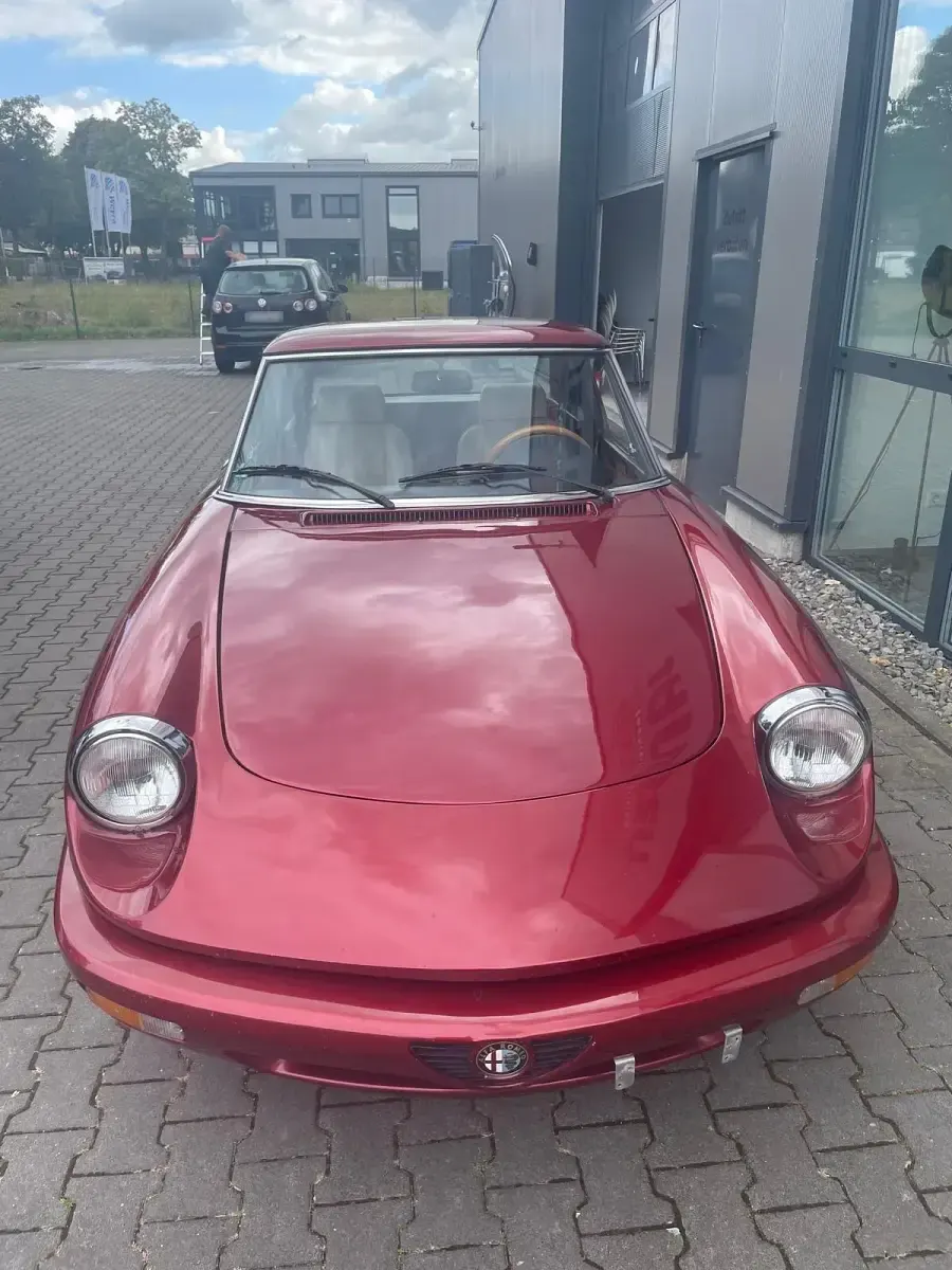 Gebraucht Alfa Romeo Spider 120 PS (88 kW) 1991 Rot Cabrio