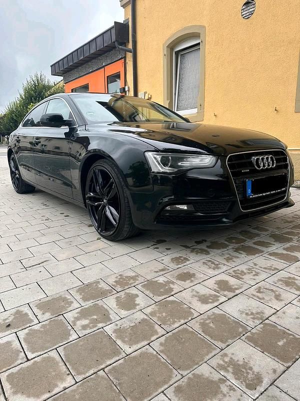 Schwarz Gebraucht 2011 Audi A5 Coupé | 8.000 € (Fairer Preis) - Bild 1/4