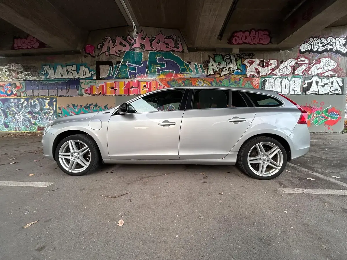 Gebraucht Volvo V60 288 PS (211 kW) 2013 Silber Kombi